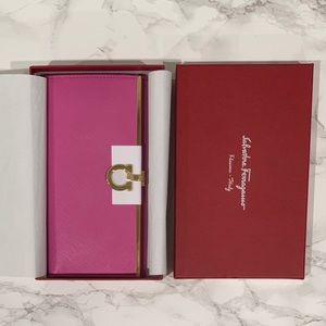 Salvatore Ferragamo Continental Wallet Gancini